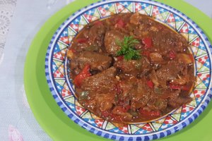 Tocanita ardeiata de vacuta la slow cooker Crock Pot