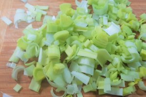 Salau in sos de rosii cu masline, praz si capere la slow cooker Crock Pot
