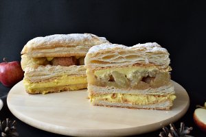 Desert Mille feuille cu crema de vanilie si mere coapte