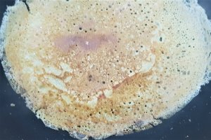Desert clatite dospite gingerbread cu dulceata de zmeura