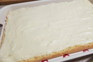 Prajitura cu crema de lamaie - Deliciu pufost si aromat