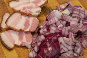 Iahnie de fasole cu bacon