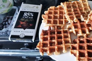 Desert waffle cu faina de migdale si cocos