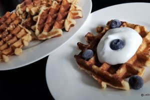 Desert waffle cu faina de migdale si cocos