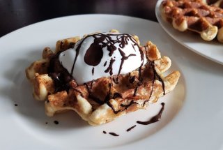 Desert waffle cu faina de migdale si cocos