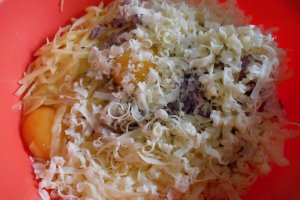 Aperitiv rulada de cartofi, cu sunca si cascaval