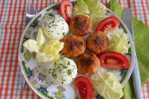 Chiftelute din piept de pui la cuptor, cu pilaf de orez