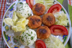Chiftelute din piept de pui la cuptor, cu pilaf de orez