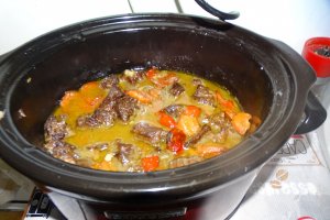 Carne de vita la slow cooker Crock Pot