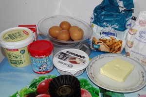 Desert savarina tiramisu