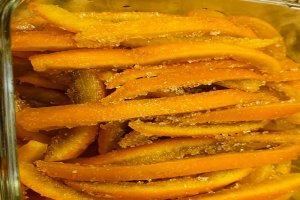 Desert pacinta cu foi si crema de portocale