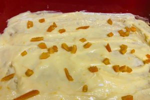 Desert pacinta cu foi si crema de portocale