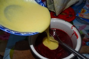 Desert prajitura duo, zmeura si ciocolata alba