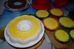 Desert prajitura duo, zmeura si ciocolata alba