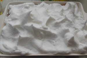 Desert clatite cu branza si bezea