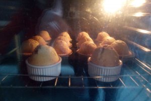 Desert briose umplute cu dulceata