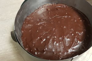 Desert tort de ciocolata cu crema de mascarpone