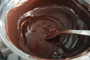 Desert tort de ciocolata cu crema de mascarpone