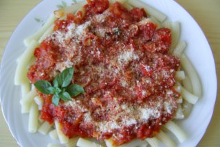 Rigatoni arrabiata