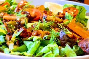 Salata calda cu caracatita