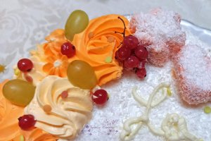 Desert tort cu nuca de cocos si crema de unt cu cafea (Revelion 2021)