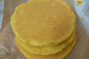 Desert tort cu lamaie si lapte condensat