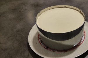Desert tort cu zmeura si whisky