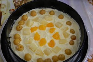 Desert tort cu fructe si aroma de cocos