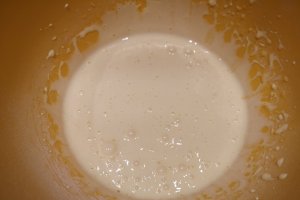 Desert prajitura cu foi fragede cu nuci și crema de lamaie