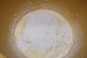 Desert prajitura cu foi fragede cu nuci și crema de lamaie