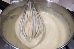 Desert prajitura cu foi fragede cu nuci și crema de lamaie