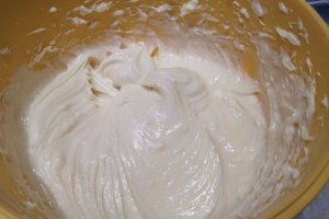 Desert prajitura cu foi fragede cu nuci și crema de lamaie