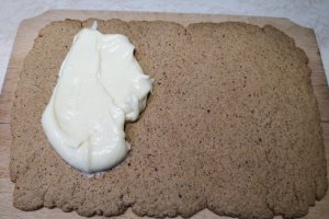 Desert prajitura cu foi fragede cu nuci și crema de lamaie