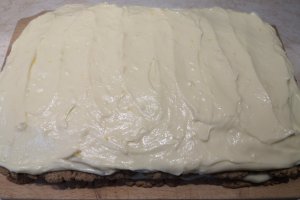 Desert prajitura cu foi fragede cu nuci și crema de lamaie