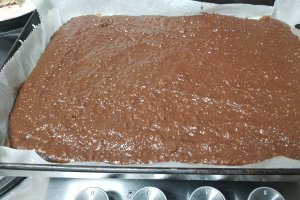Desert semilune cu crema de nuci si ciocolata