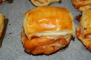 Aperitiv rulada cu cascaval si bacon