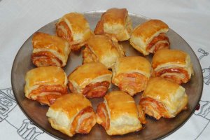 Aperitiv rulada cu cascaval si bacon