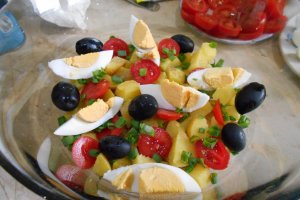 Salata orientala cu savori mediteraneene