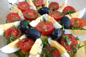 Salata orientala cu savori mediteraneene