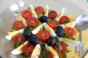 Salata orientala cu savori mediteraneene