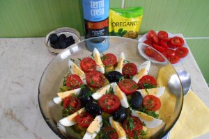 Salata orientala cu savori mediteraneene