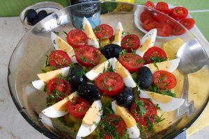 Salata orientala cu savori mediteraneene