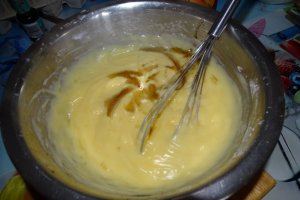 Desert prajitura cu crema de vanilie si crema de nuci