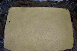 Desert prajitura cu crema de vanilie si crema de nuci