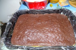 Desert prajitura cu crema de vanilie si crema de nuci