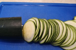 Aperitiv tarta cu zucchini si branza