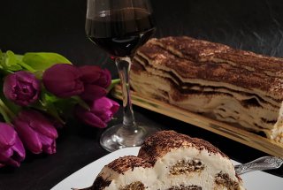 Desert rulada Tiramisu
