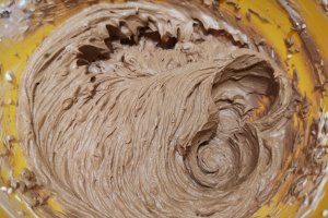 Desert tort cu ciocolata si zmeura