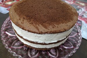 Desert tort cu ciocolata si zmeura