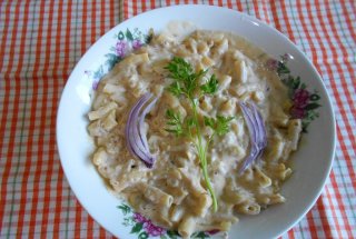 Mancare de pastai galbene, cu sos alb